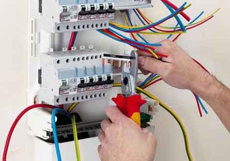 Prises & circuits à Paris — Dubreuil Électricité